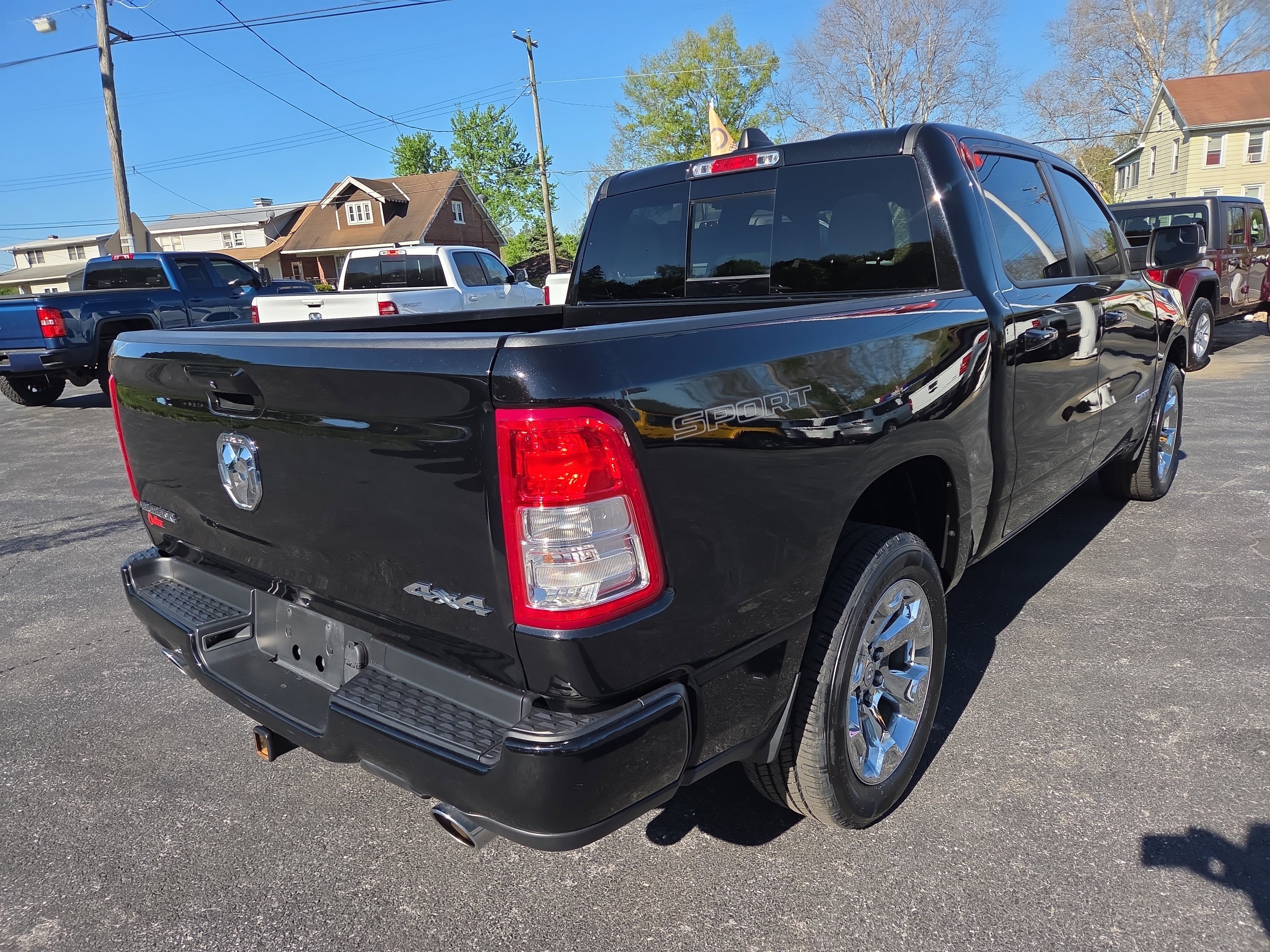 Certified 2022 RAM 1500 Big Horn AWD/4WD image 3