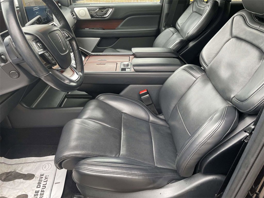 Used 2023 Lincoln Navigator Reserve image 13