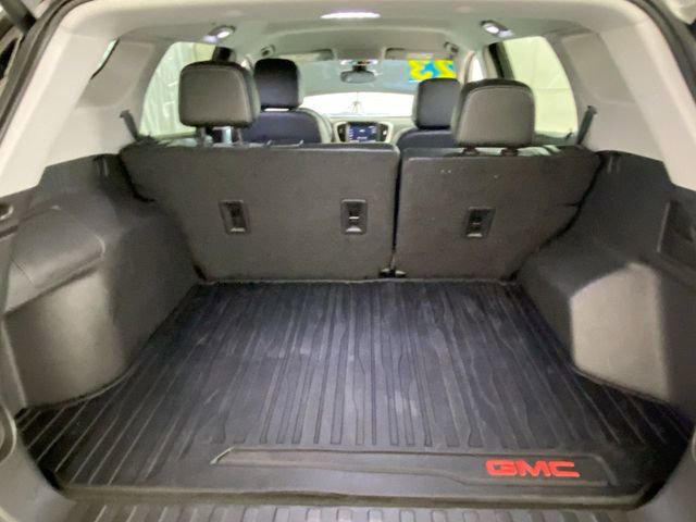 Used 2023 GMC Terrain SLT image 30