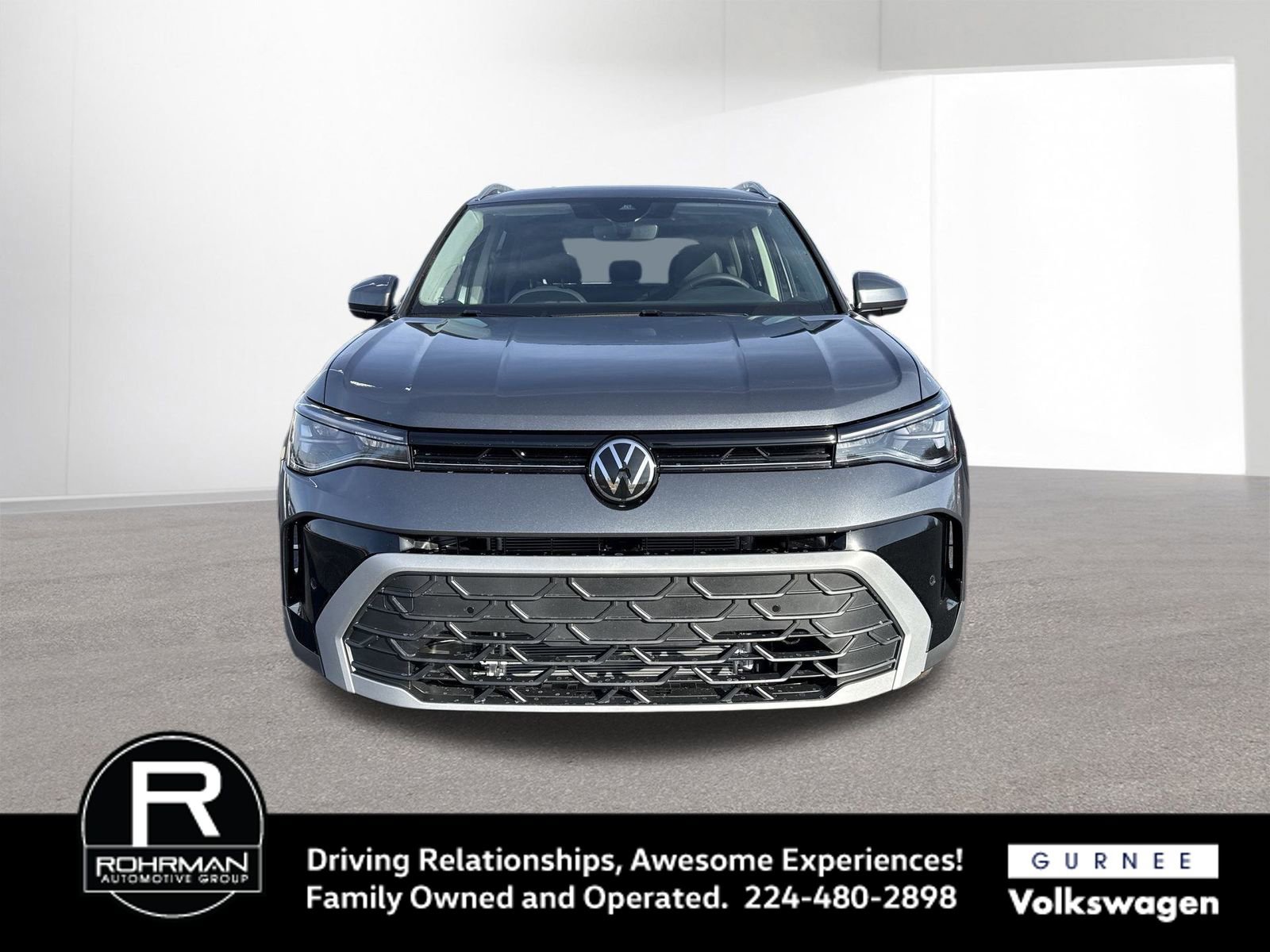 New 2026 Volkswagen Taos SE image 3