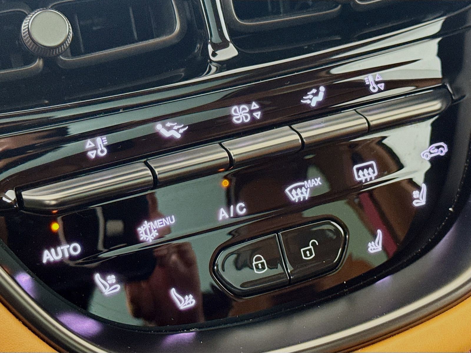 Used 2024 Aston Martin DBX 707 image 18