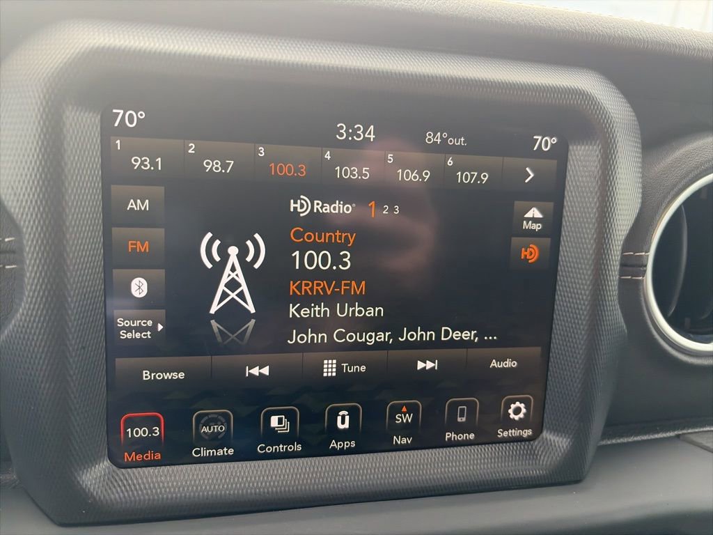 Used 2023 Jeep Wrangler Unlimited Sahara image 18