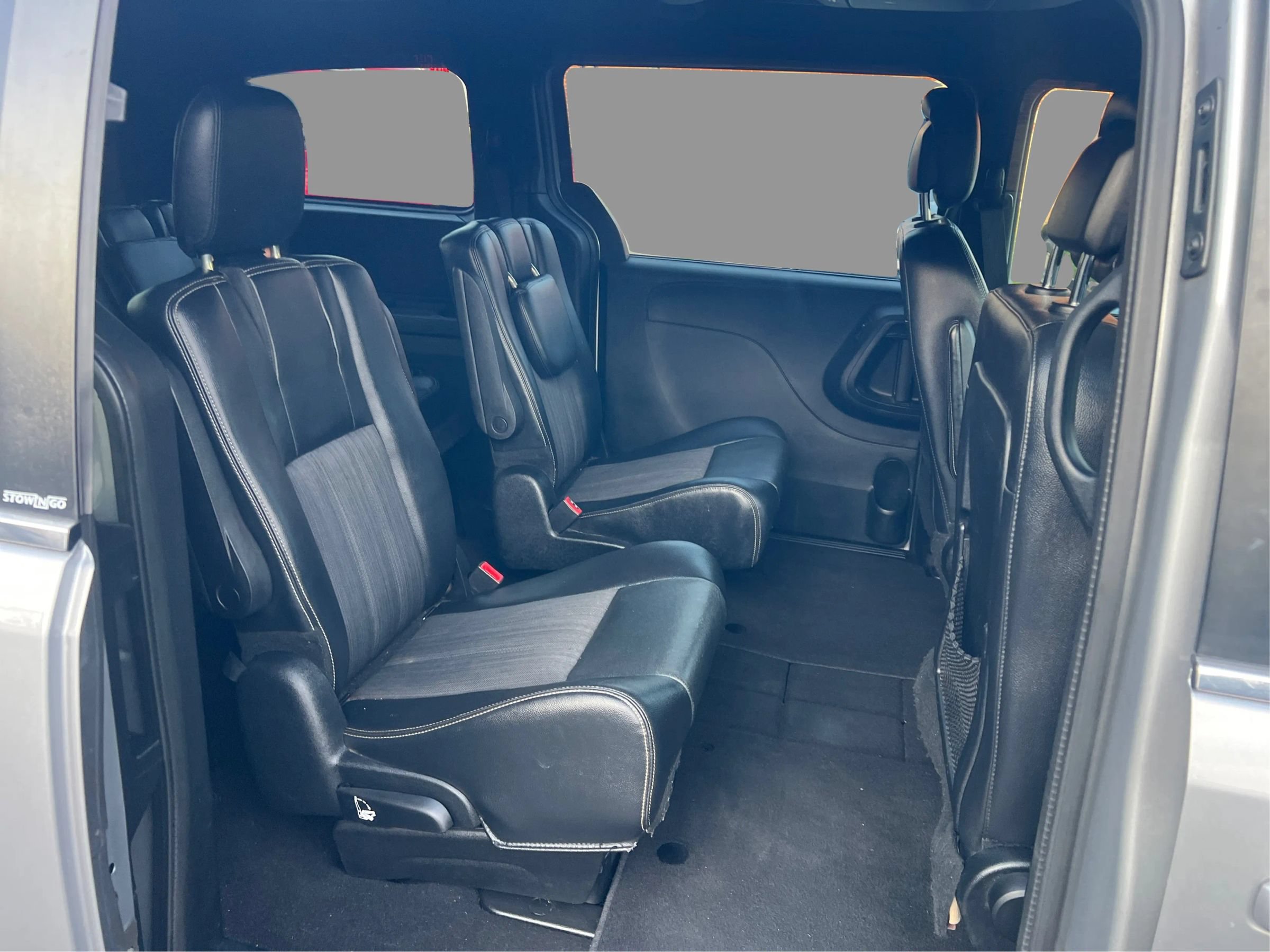 Used 2014 Chrysler Town & Country S FWD image 25