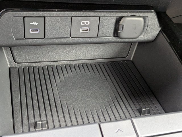 New 2027 Toyota Prius LE FWD image 20