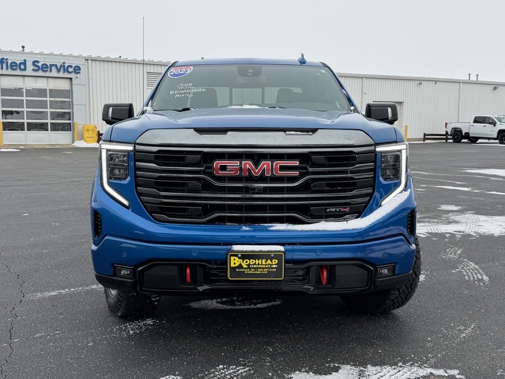 Used 2023 GMC Sierra 1500 AT4 w/ AT4 Preferred Package image 2