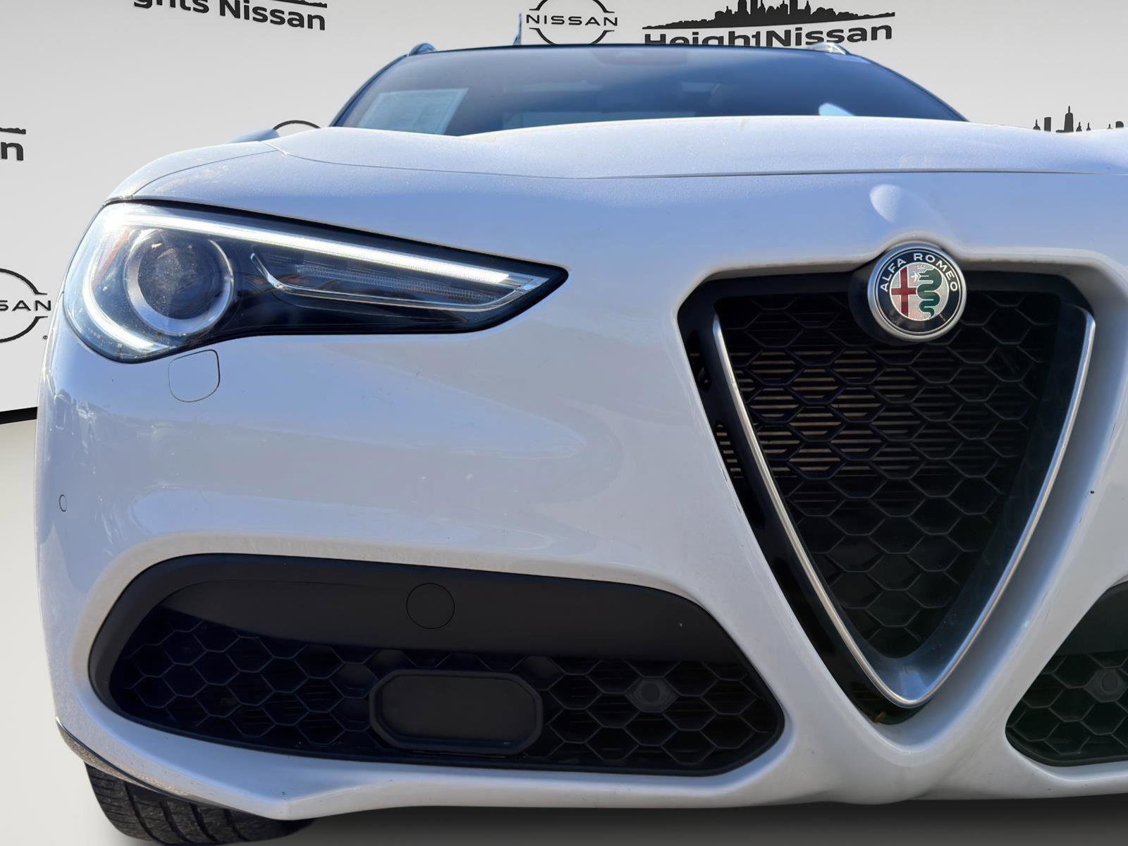 Used 2023 Alfa Romeo Stelvio Ti image 23