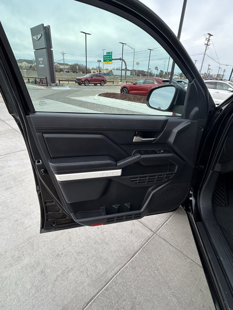 Used 2024 Toyota Tacoma TRD Off-Road image 10