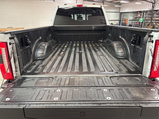 Used 2024 Ford F350 Lariat w/ FX4 Off-Road Package image 8