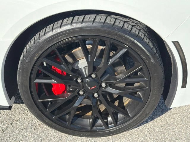 Used 2015 Chevrolet Corvette Stingray Coupe RWD image 15