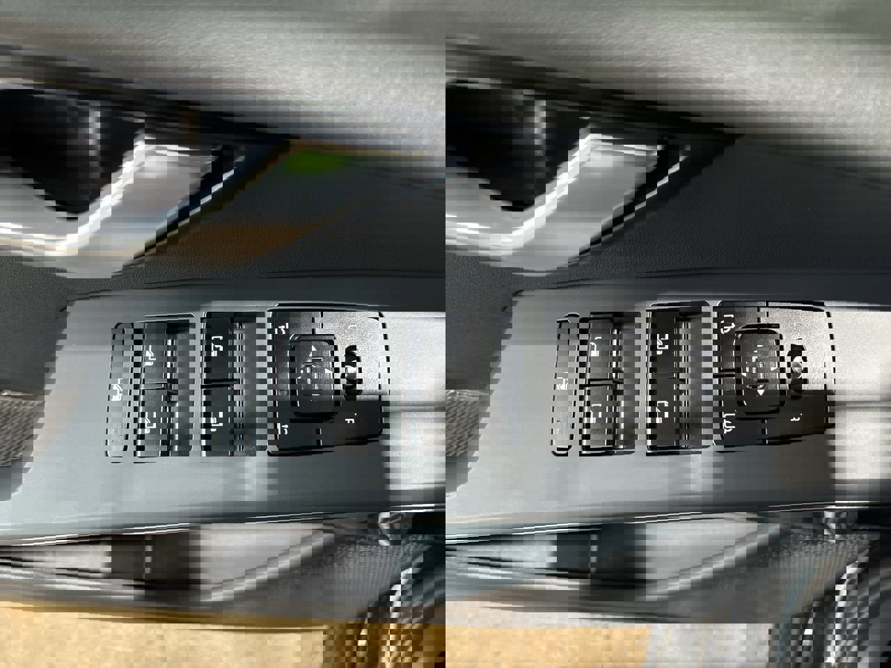 Used 2023 Kia Niro EX image 13