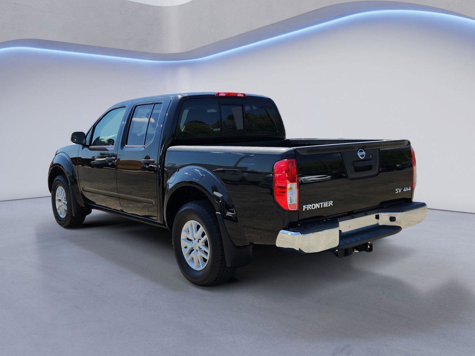 Used 2017 Nissan Frontier SV AWD/4WD image 5