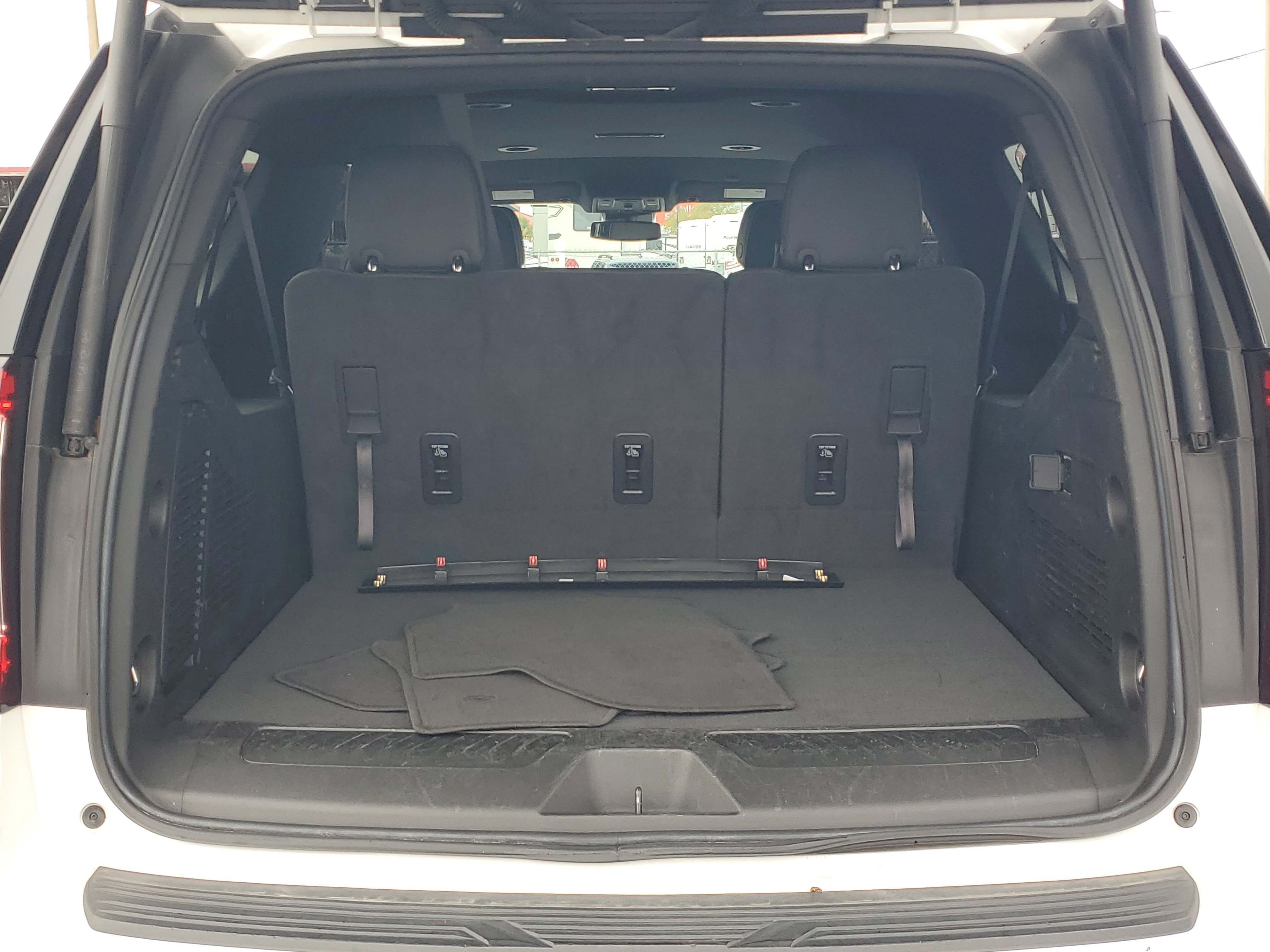 Used 2024 GMC Yukon XL SLT image 6