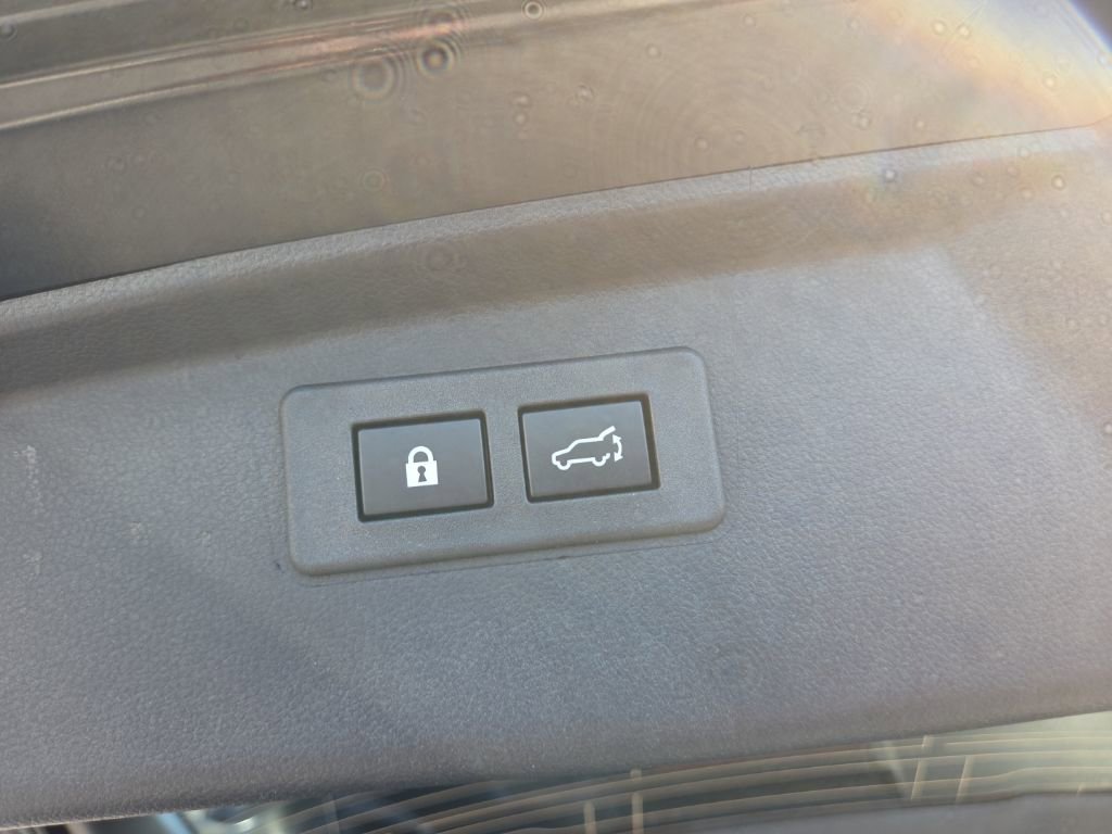 Used 2025 Subaru Outback Premium AWD/4WD image 19