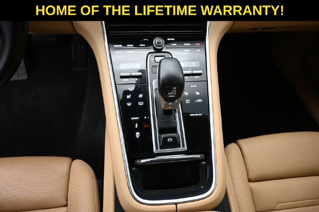 Used 2017 Porsche Panamera 4 AWD/4WD image 31