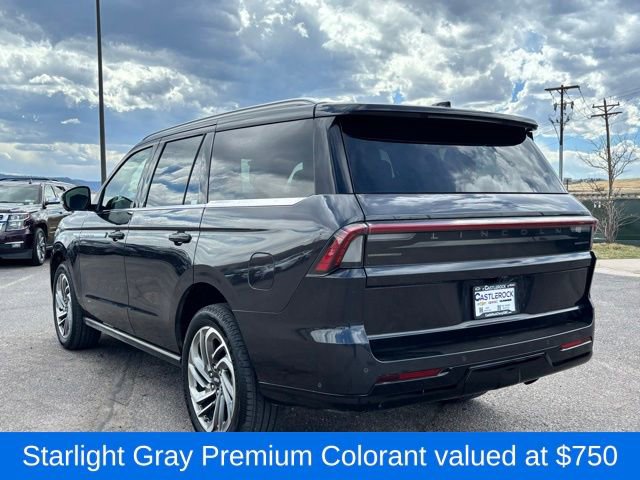 Used 2025 Lincoln Navigator Reserve image 3