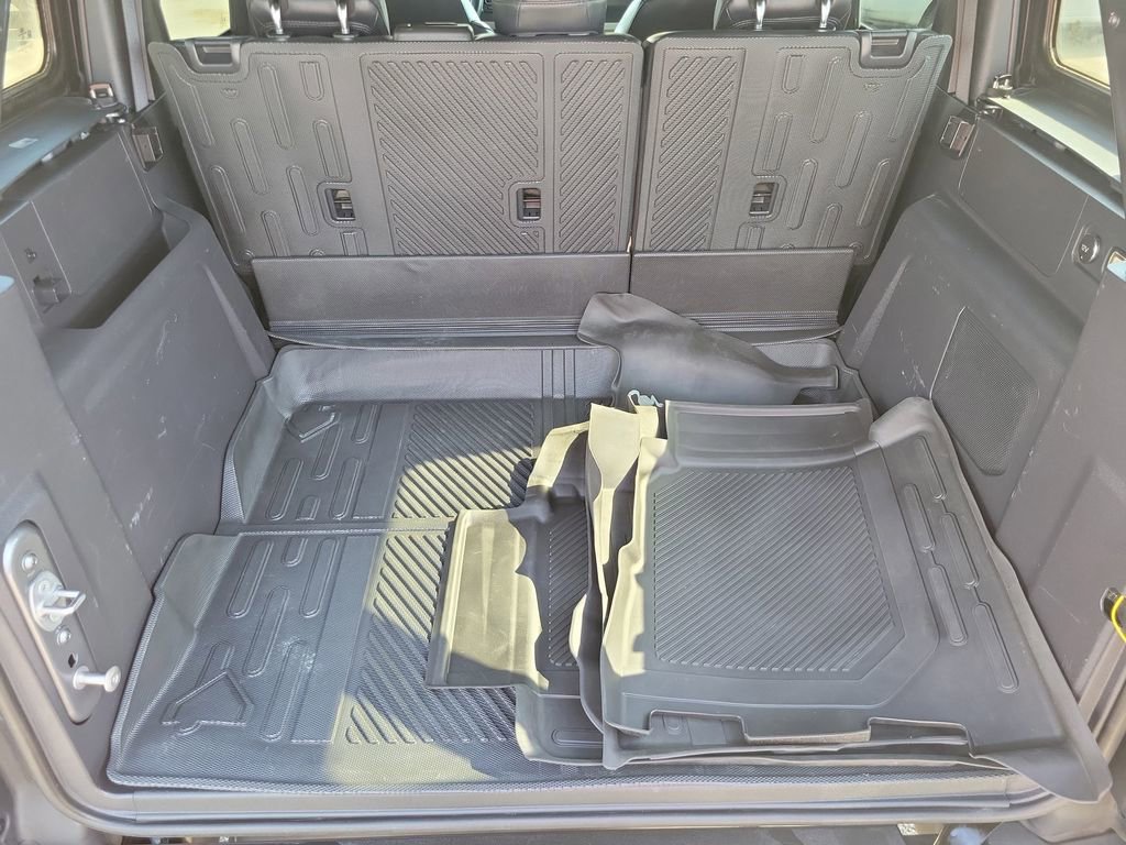 Used 2023 Ford Bronco Wildtrak image 14