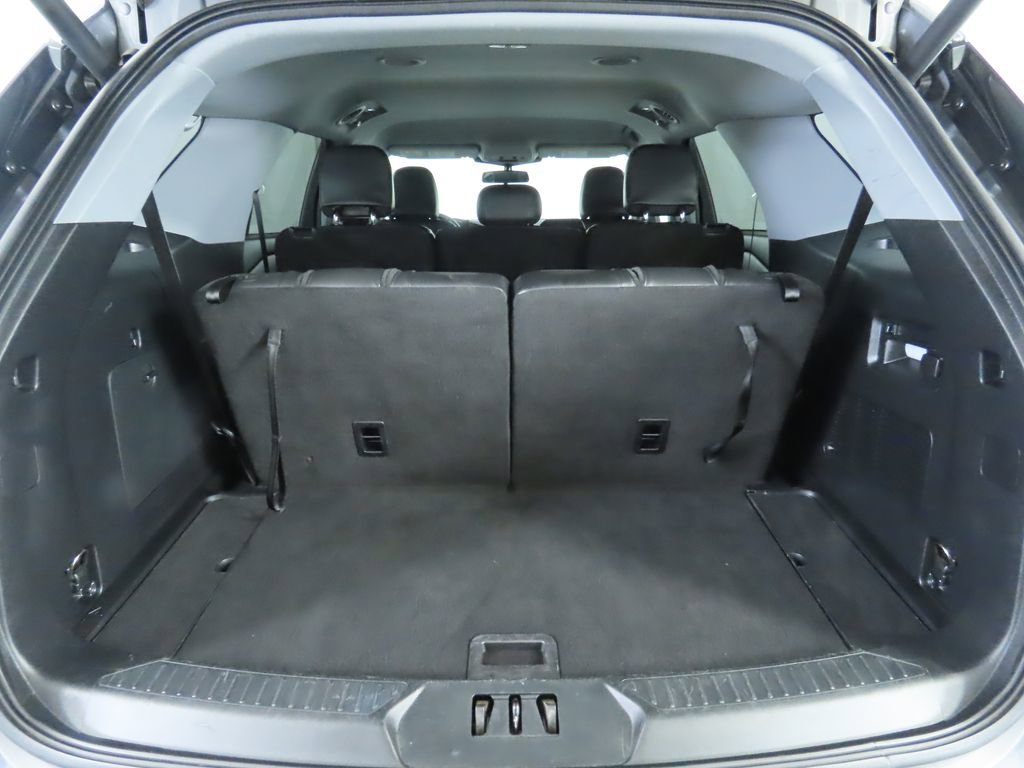 Used 2022 Ford Explorer XLT w/ Equipment Group 202A image 29