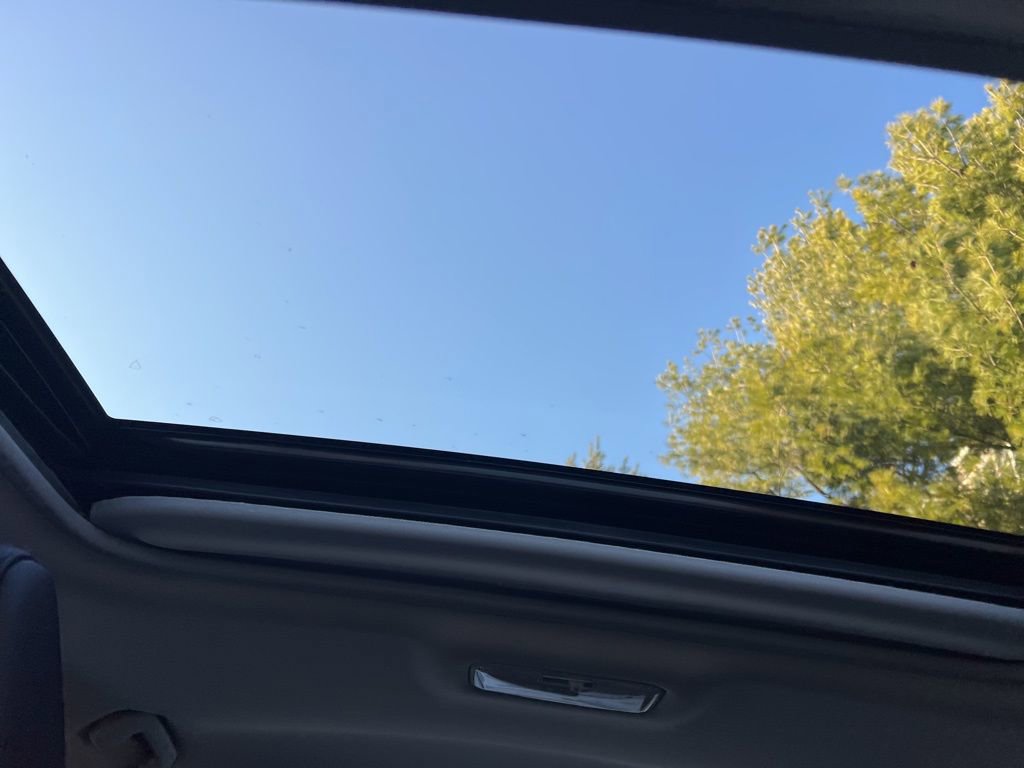 Used 2018 Toyota Corolla SE w/ SE Premium Package image 23