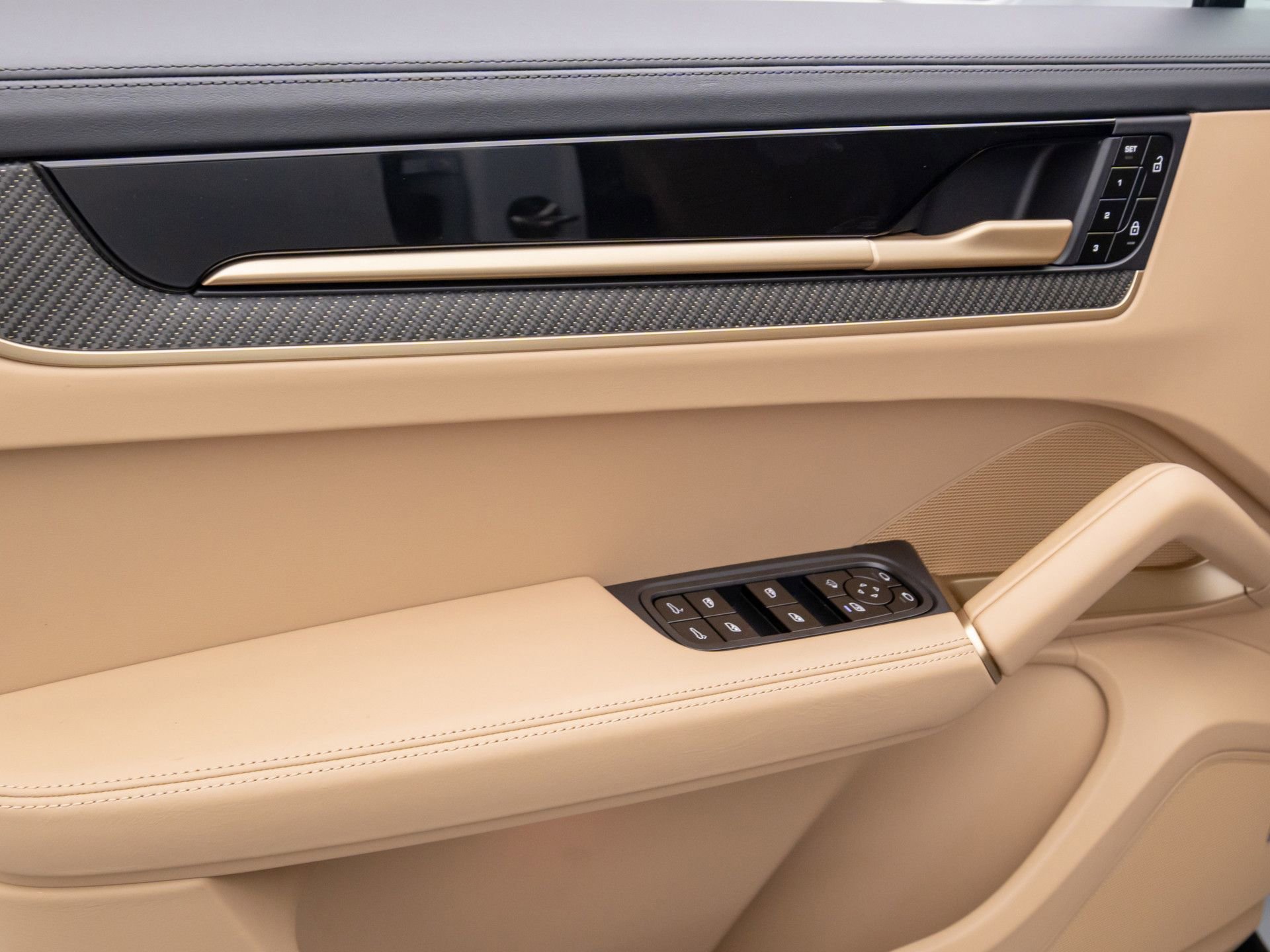 New 2025 Porsche Cayenne S image 14