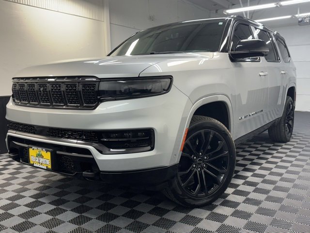 Used 2024 Jeep Grand Wagoneer Series III w/ Rear-Seat Entertainment Group image 3