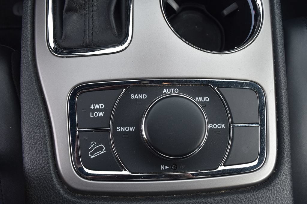 Used 2021 Jeep Grand Cherokee Limited AWD/4WD image 21