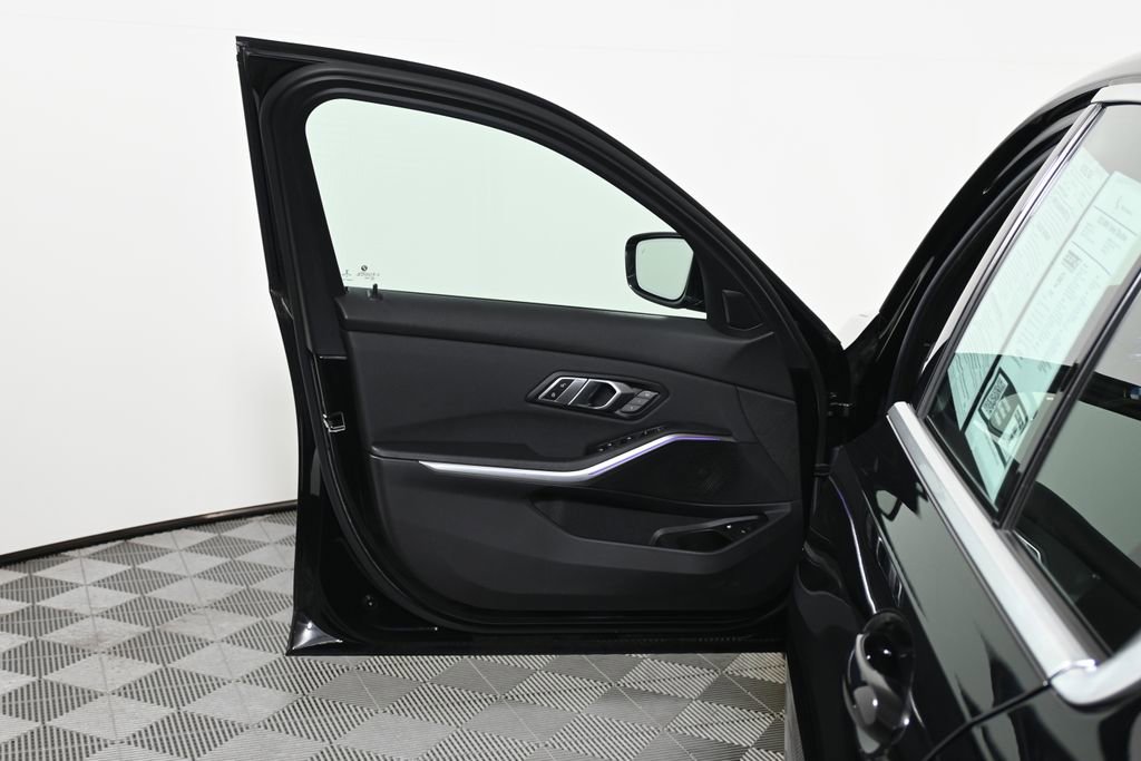 Used 2021 BMW 330e xDrive w/ Convenience Package image 28