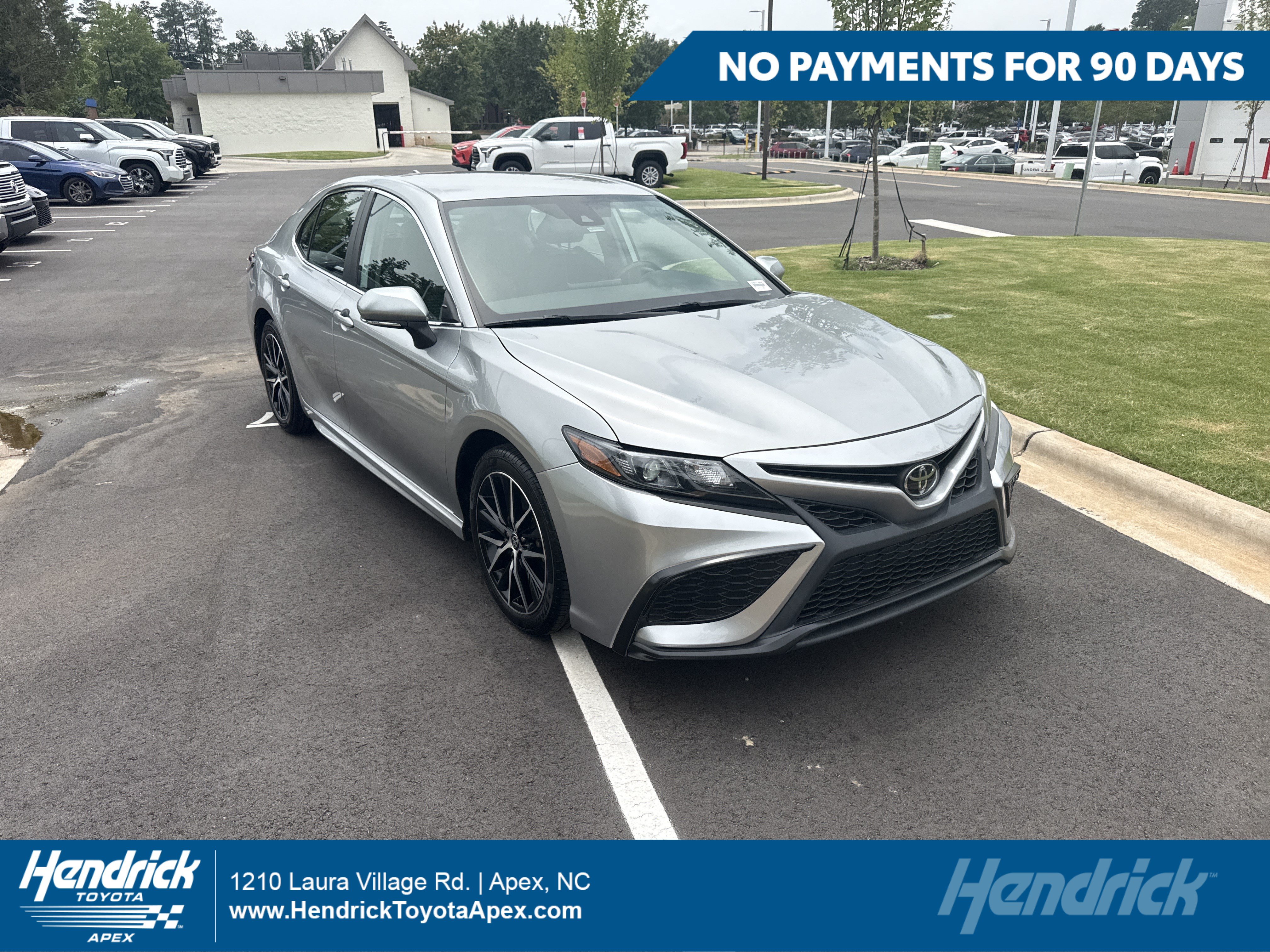 Used 2023 Toyota Camry SE
