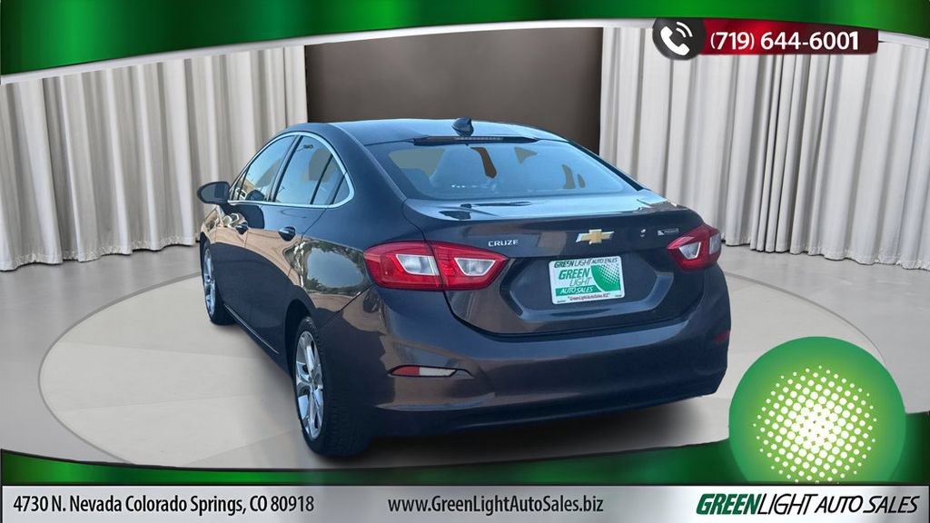 Used 2017 Chevrolet Cruze Premier FWD image 3