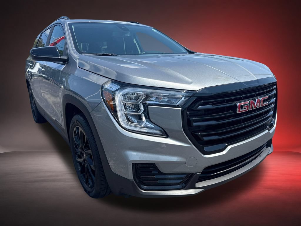 Certified 2023 GMC Terrain SLE w/ Driver Convenience Package FWD image 3