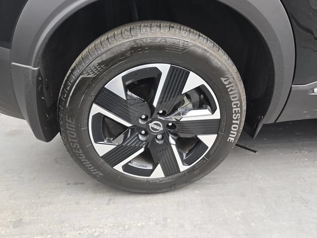 Used 2025 Nissan Kicks SV AWD/4WD image 20