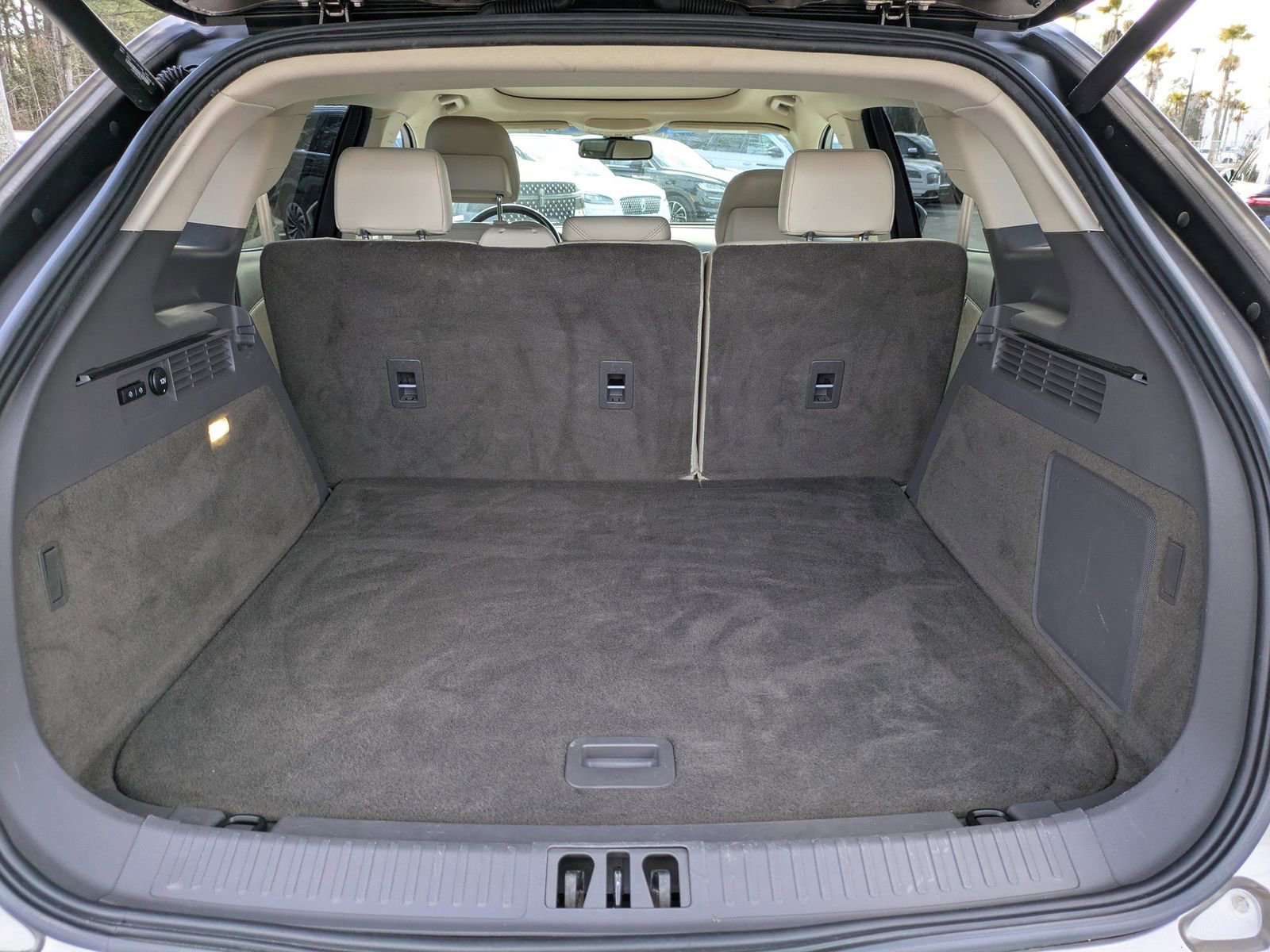 Used 2018 Lincoln MKX Reserve w/ Driver Assistance Package image 14