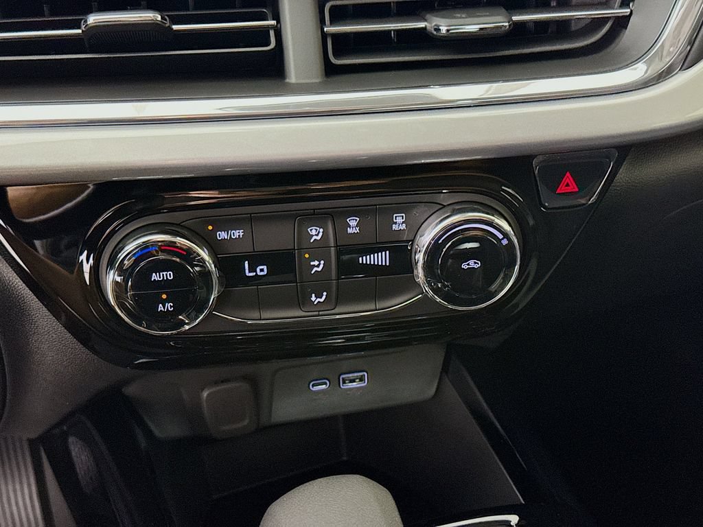 New 2026 Chevrolet Trax LT FWD image 17