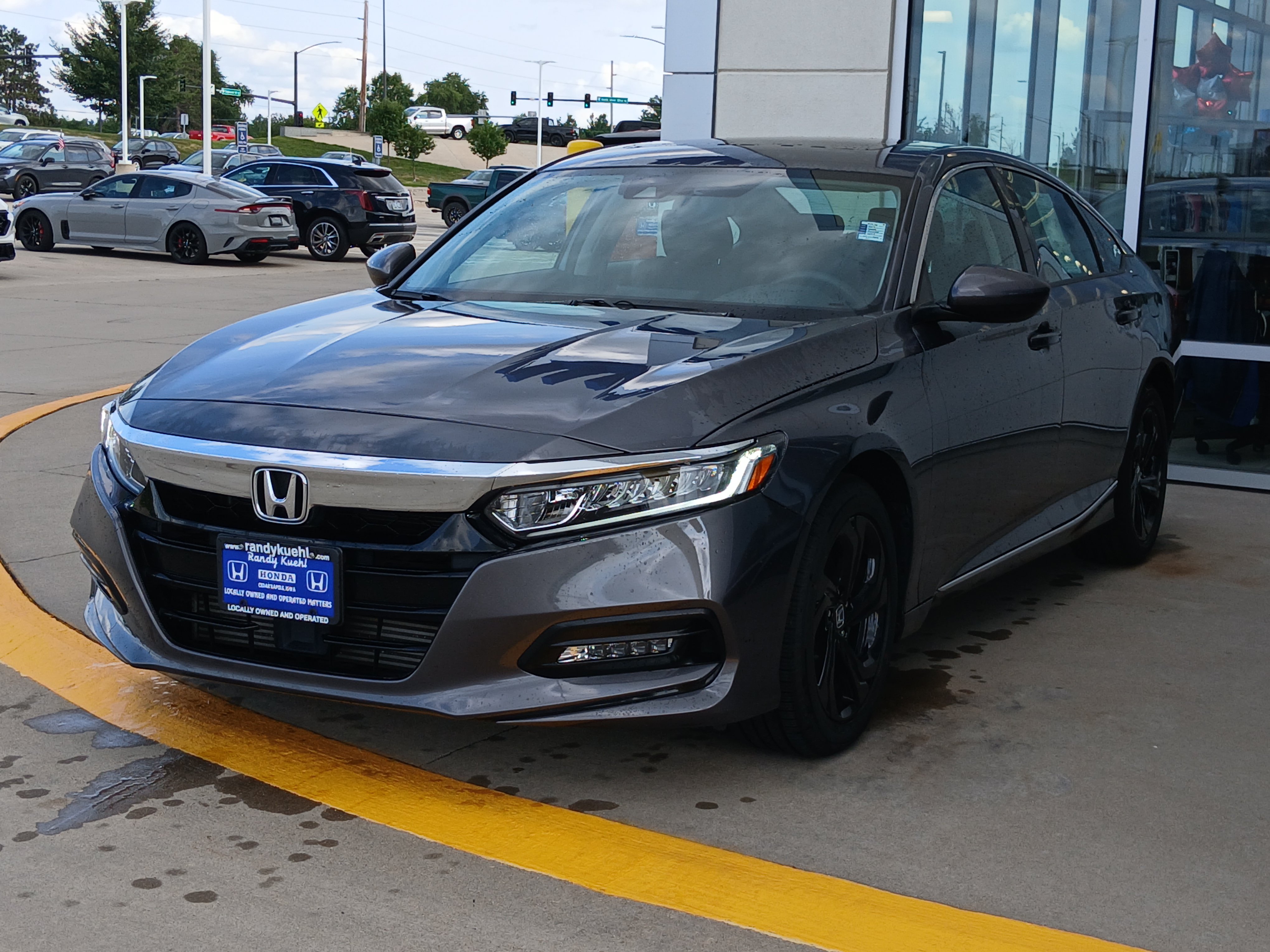 Used 2019 Honda Accord EX image 3
