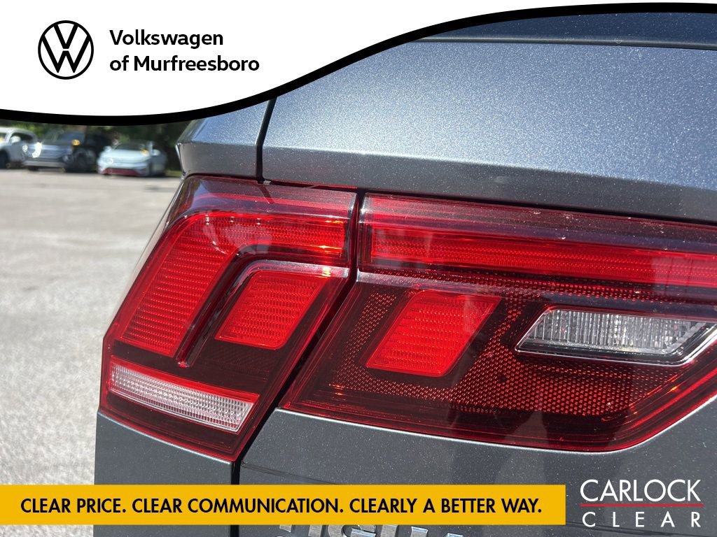 Used 2021 Volkswagen Tiguan SE FWD image 12