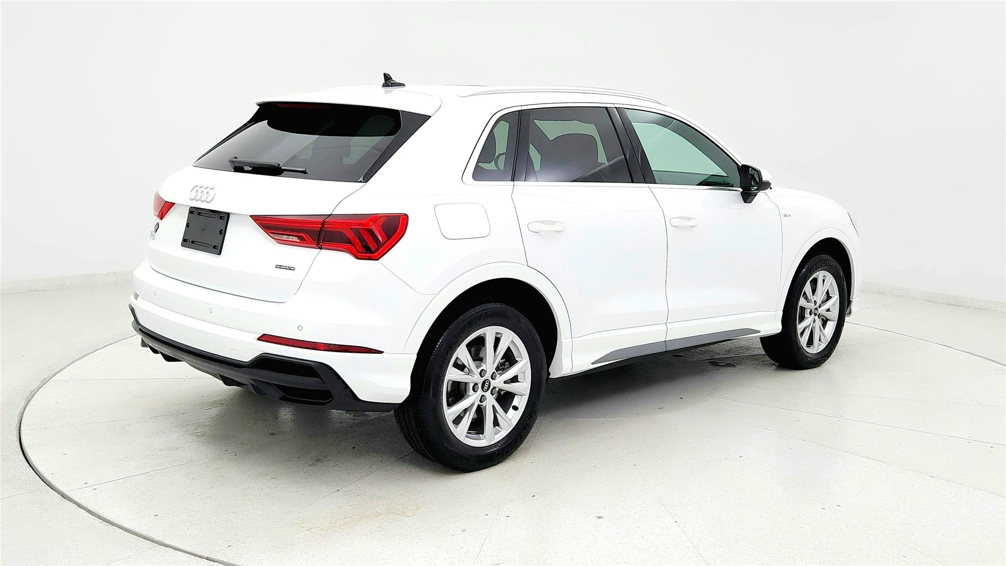 Used 2025 Audi Q3 2.0T Premium AWD/4WD image 5