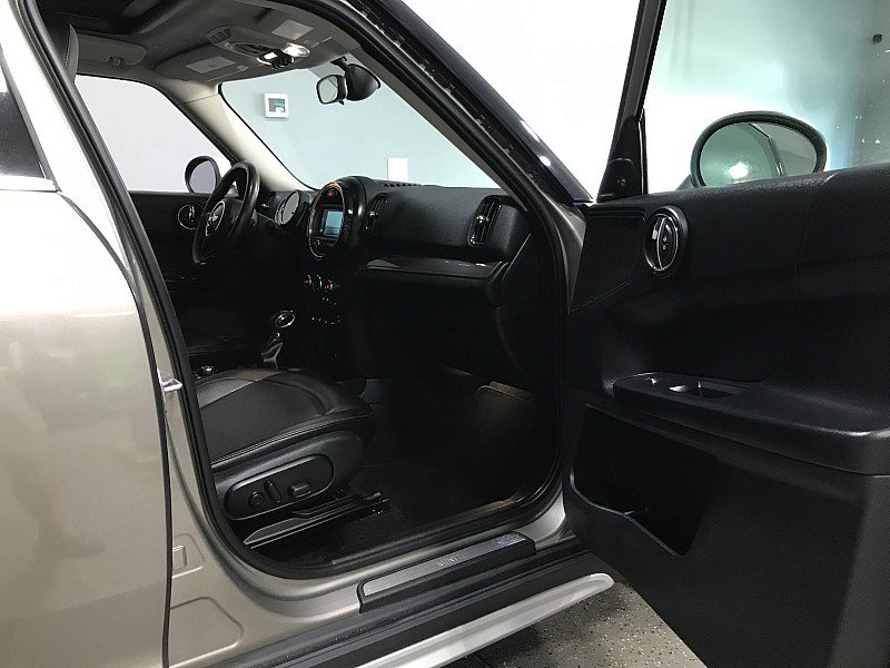 Used 2018 MINI Cooper Countryman FWD image 12