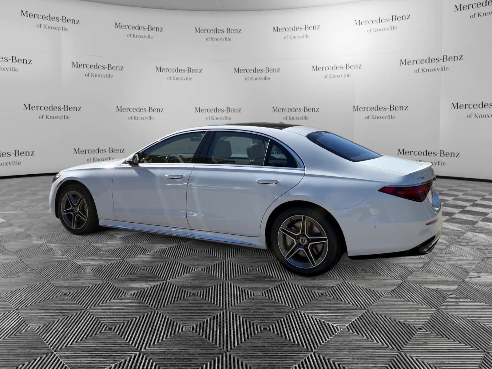 New 2026 Mercedes-Benz S 500 4MATIC image 3