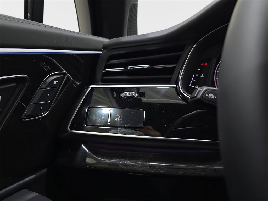 New 2025 Audi Q7 3.0T Prestige image 25