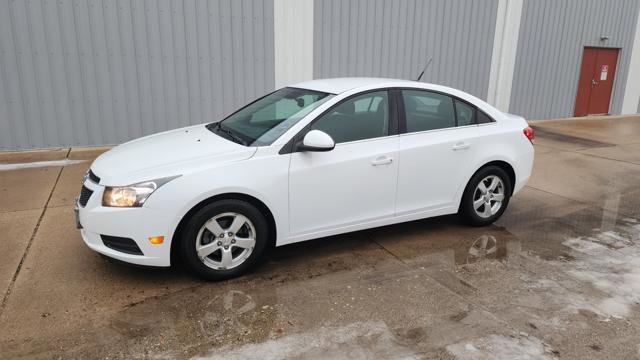 Used 2014 Chevrolet Cruze LT image 2