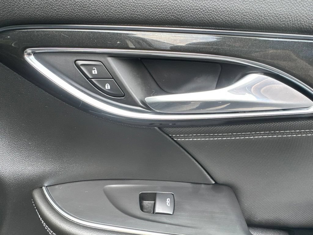 Used 2025 Buick Envision Preferred AWD/4WD image 26