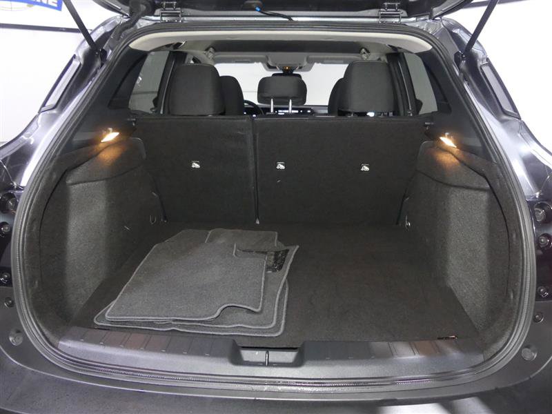 Used 2025 Nissan Kicks SV image 9