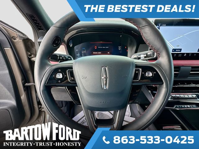 Used 2025 Lincoln Corsair Reserve image 11