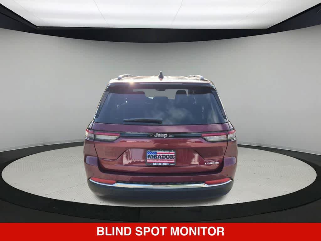 Used 2024 Jeep Grand Cherokee Laredo RWD image 5