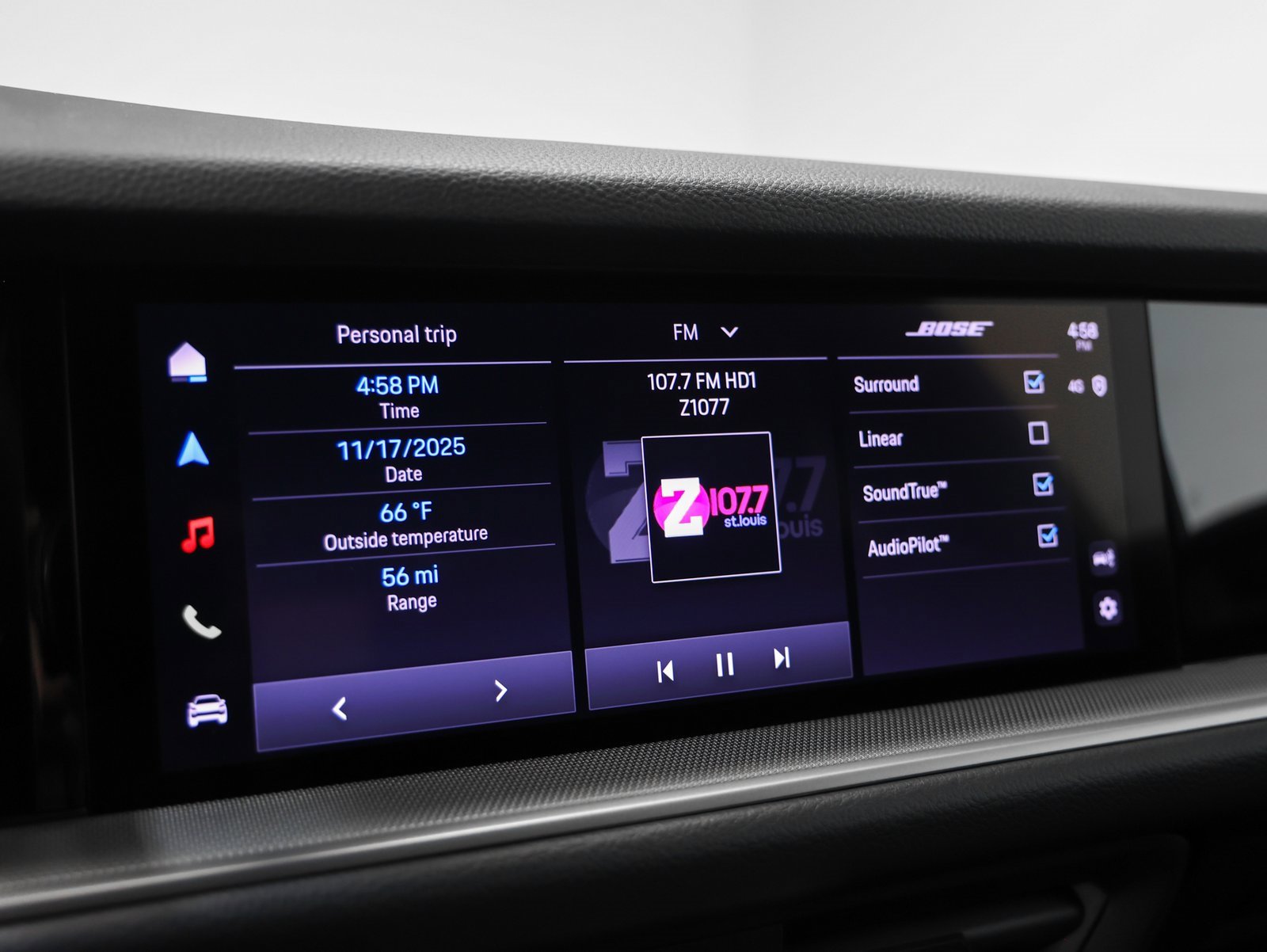 Used 2025 Porsche Cayenne image 33