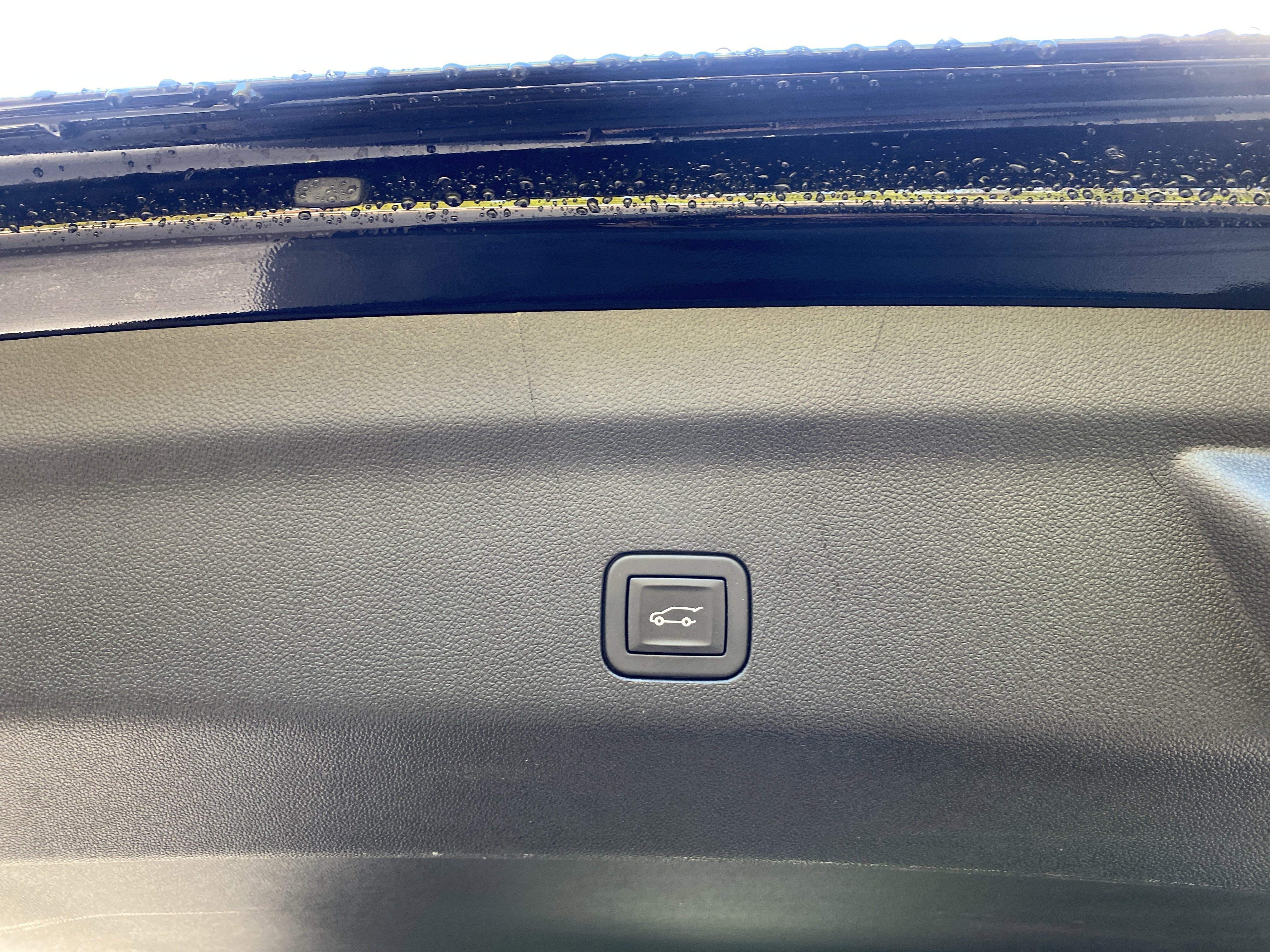 Used 2025 Cadillac Escalade V image 61