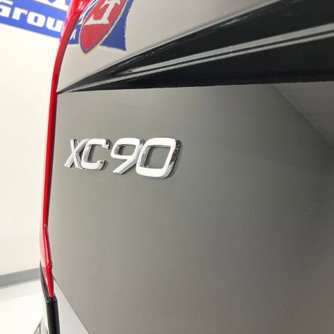Used 2017 Volvo XC90 T6 Momentum w/ Vision Package AWD/4WD image 18