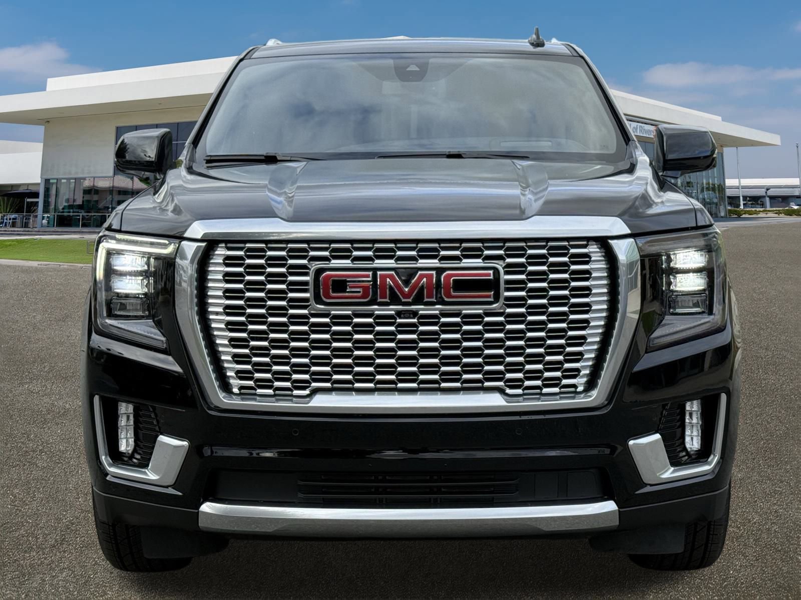 Used 2022 GMC Yukon Denali image 3