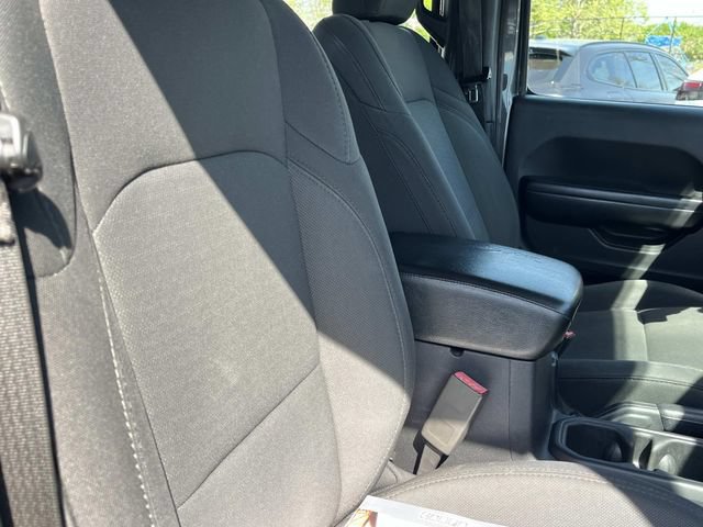 Used 2019 Jeep Wrangler Unlimited Sport AWD/4WD image 23