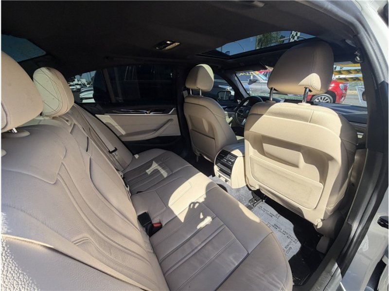 Used 2019 BMW 540i RWD image 26