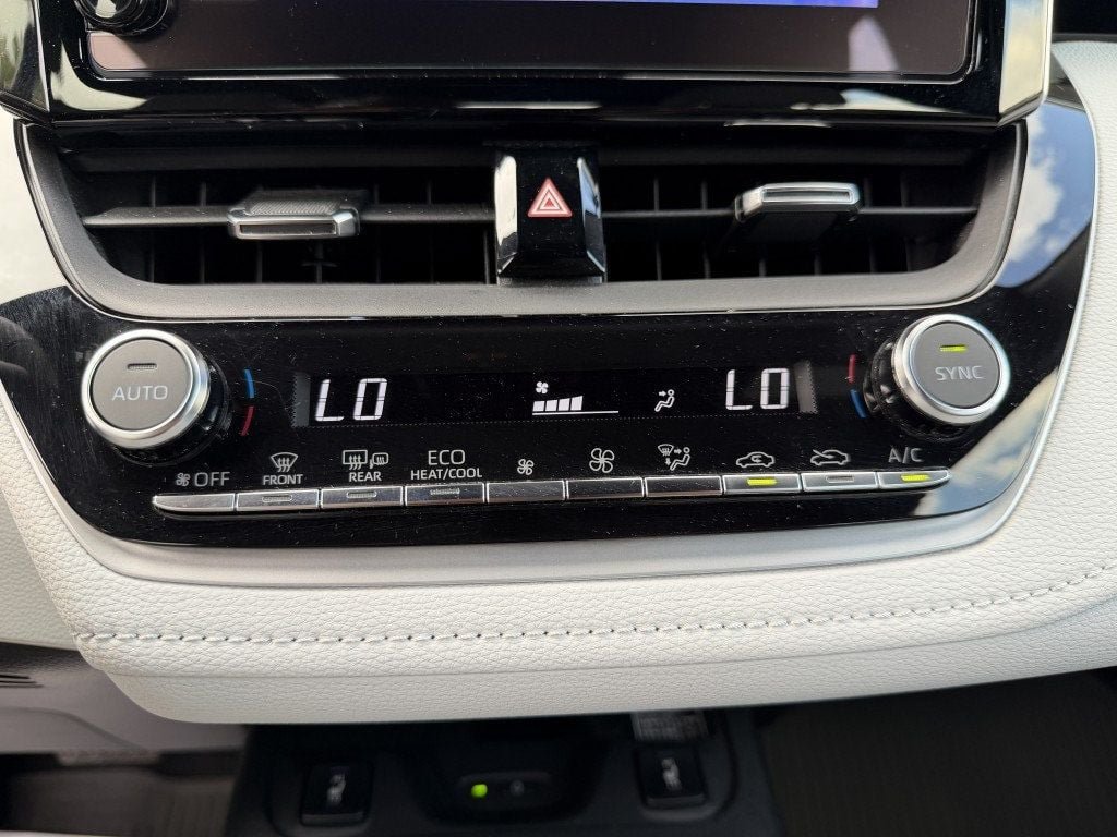 Used 2025 Toyota Corolla XSE FWD image 23